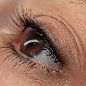 Wimpernkranzverichtung mit schattierter Lidstrich Permanent Make-up NRW
