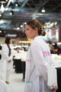 melanie-miniaci-permanent-beauty-masters-jury Melanie Miniaci Permanent Beauty Masters Jury Düsseldorf - Hygienejurorin bei der Permanent BEAUTY Masters Championship 2026 in Düsseldorf