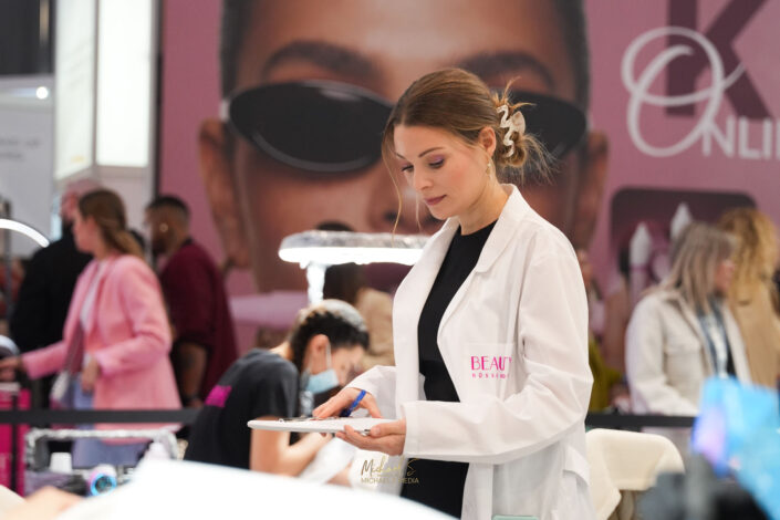 PMU Meisterschaft Beauty Düsseldorf 2026 Hygienejury Melanie Miniaci